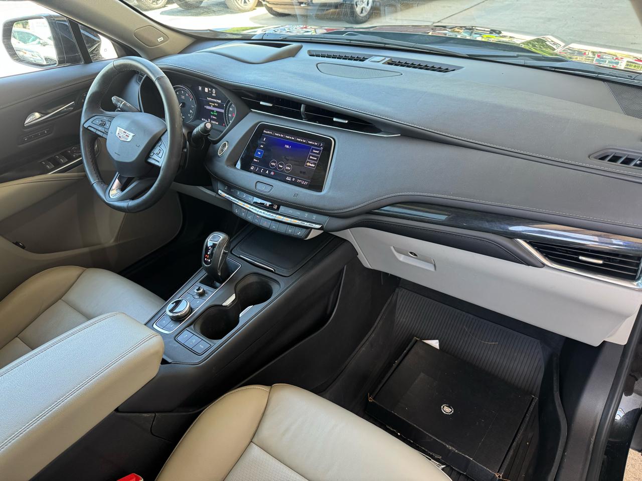 Cadillac XT4 AWD 4dr Premium Luxury 2019