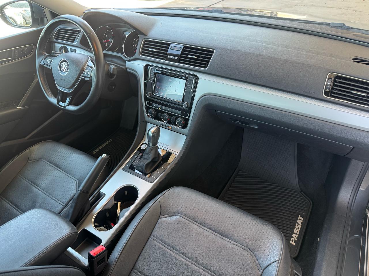 Volkswagen Passat 2.0T Wolfsburg Edition Auto 2019