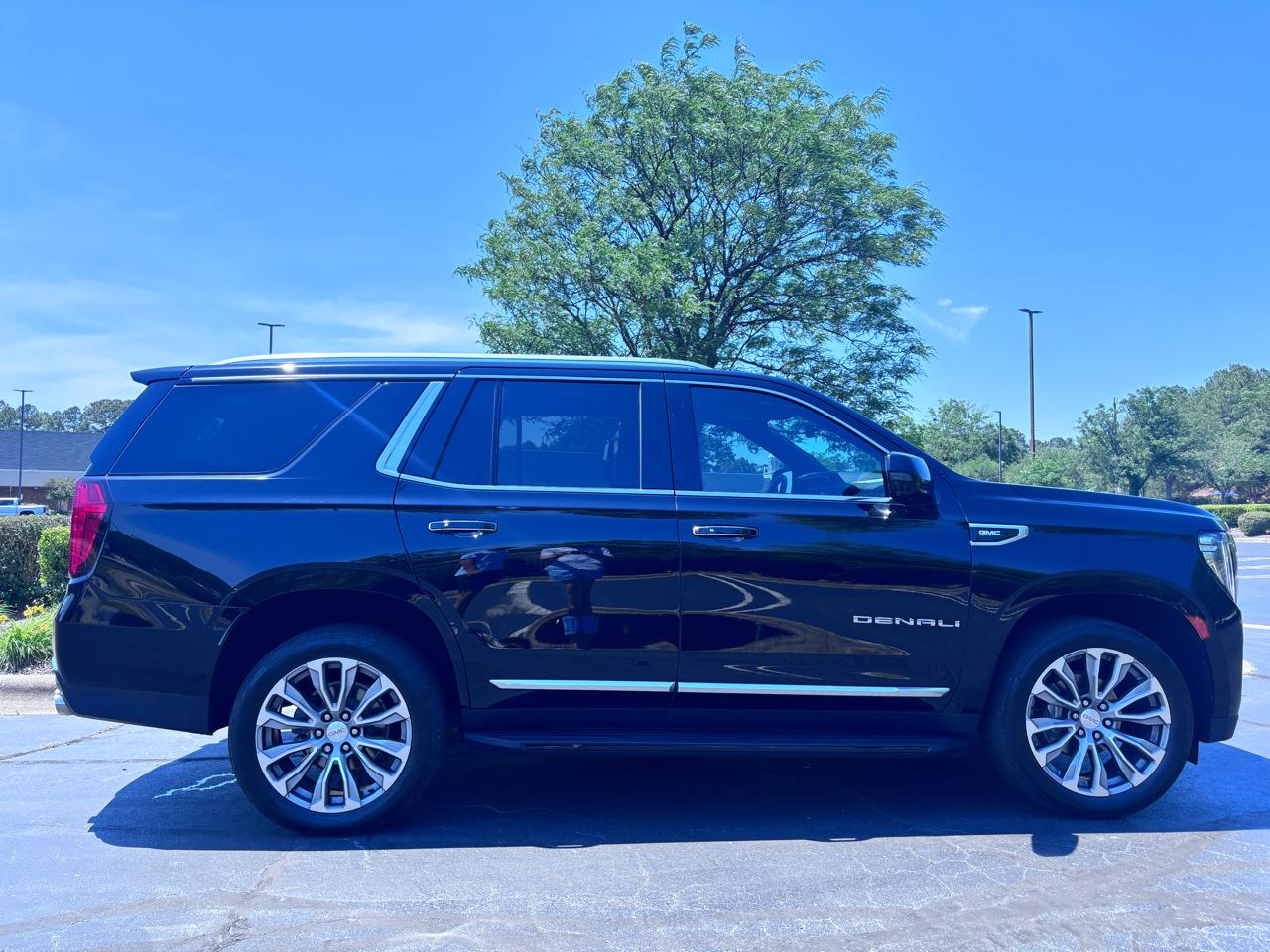 GMC Yukon 4WD 4dr Denali 2021