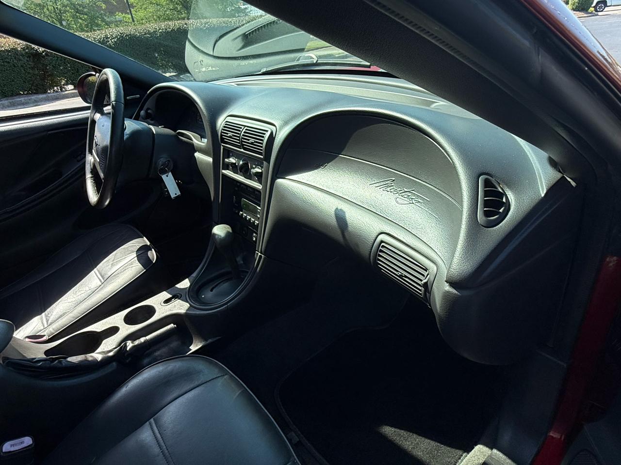 Ford Mustang 2dr Cpe Premium 2004