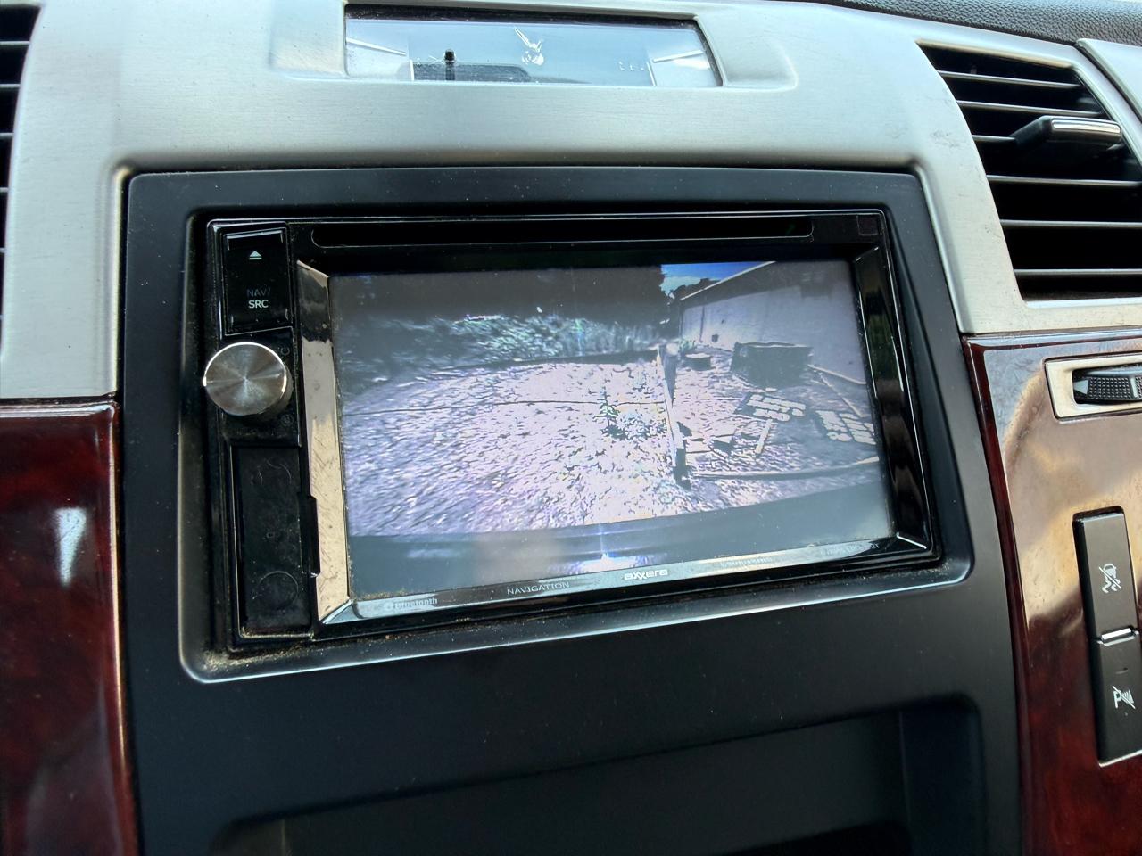 Cadillac Escalade AWD 4dr Luxury 2010