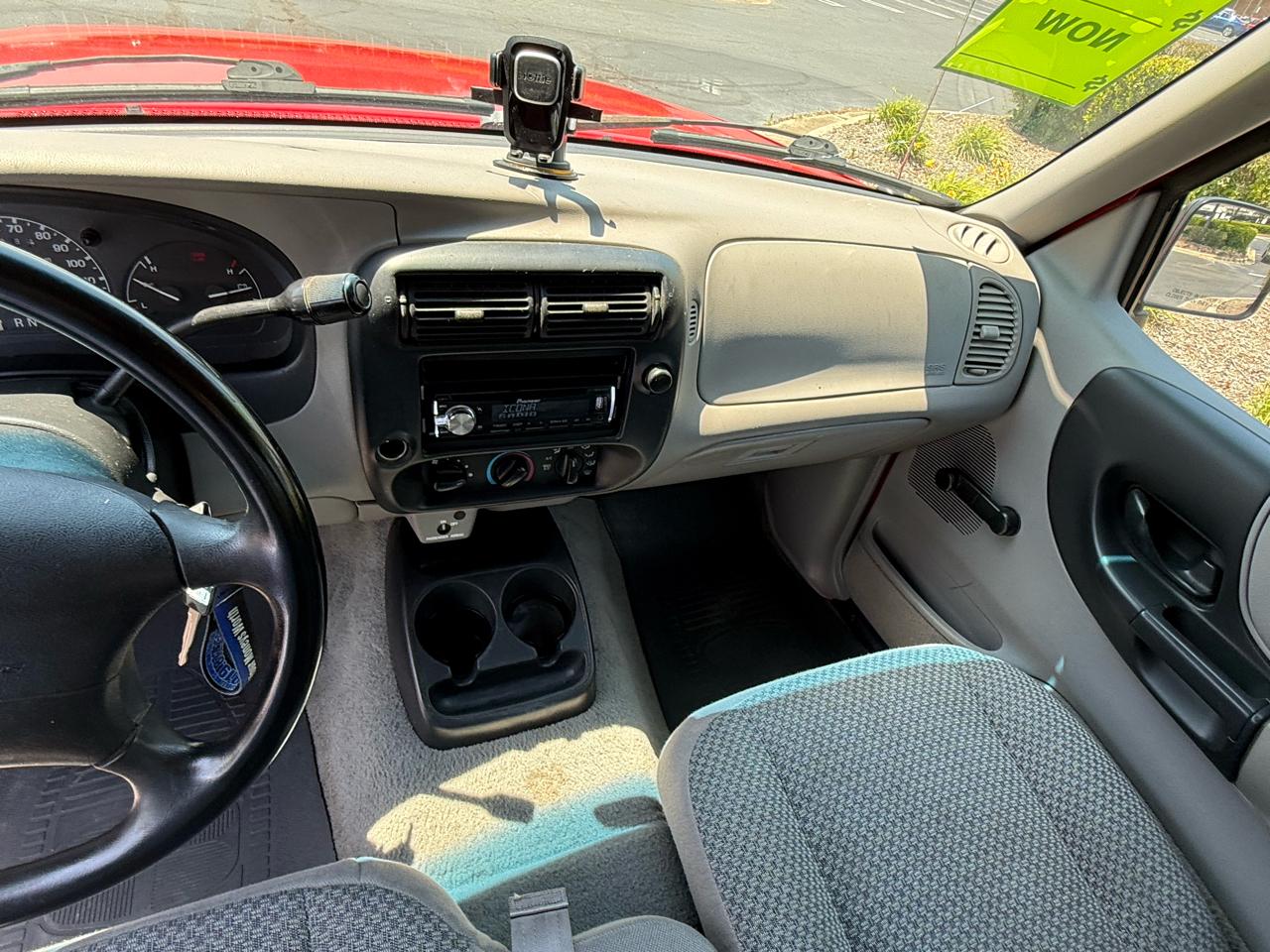 Ford Ranger Reg Cab 112" WB XLT 1998