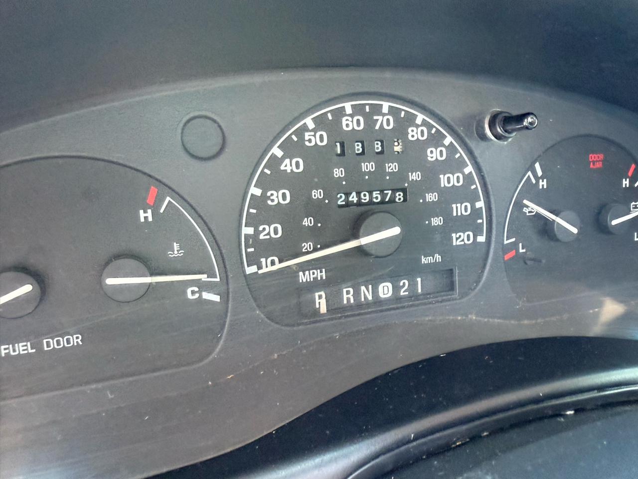 Ford Ranger Reg Cab 112" WB XLT 1998