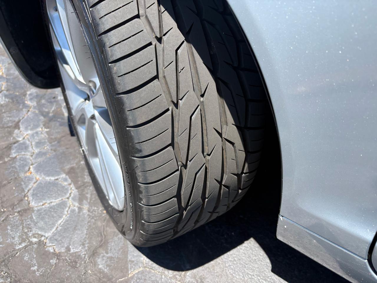 Volvo C70 2dr Conv Auto 2011