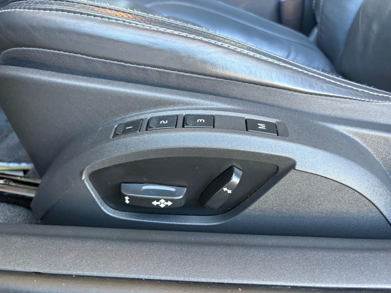 Volvo C70 2dr Conv Auto 2011