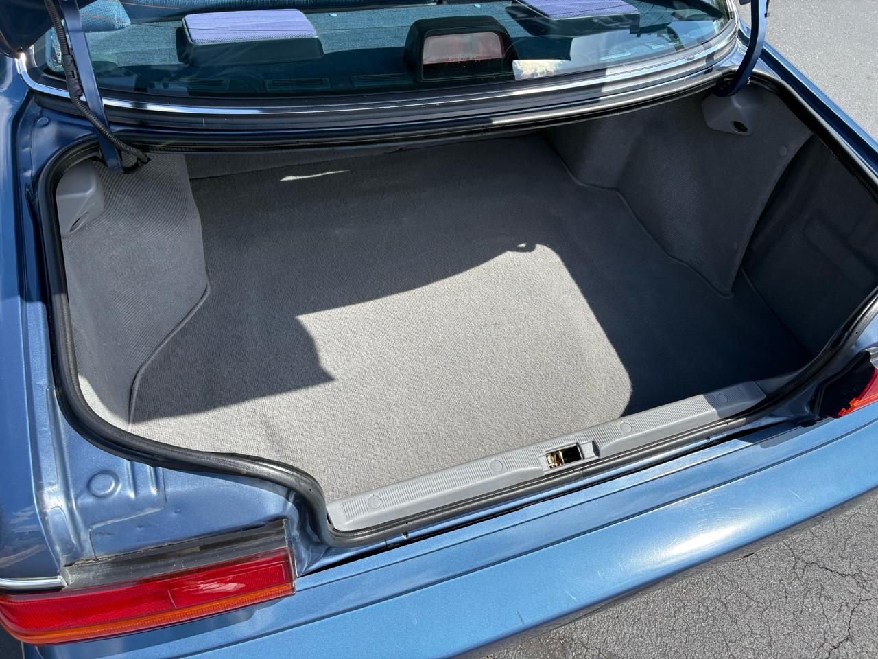 Toyota Camry 4dr Sedan DLX Auto 1991