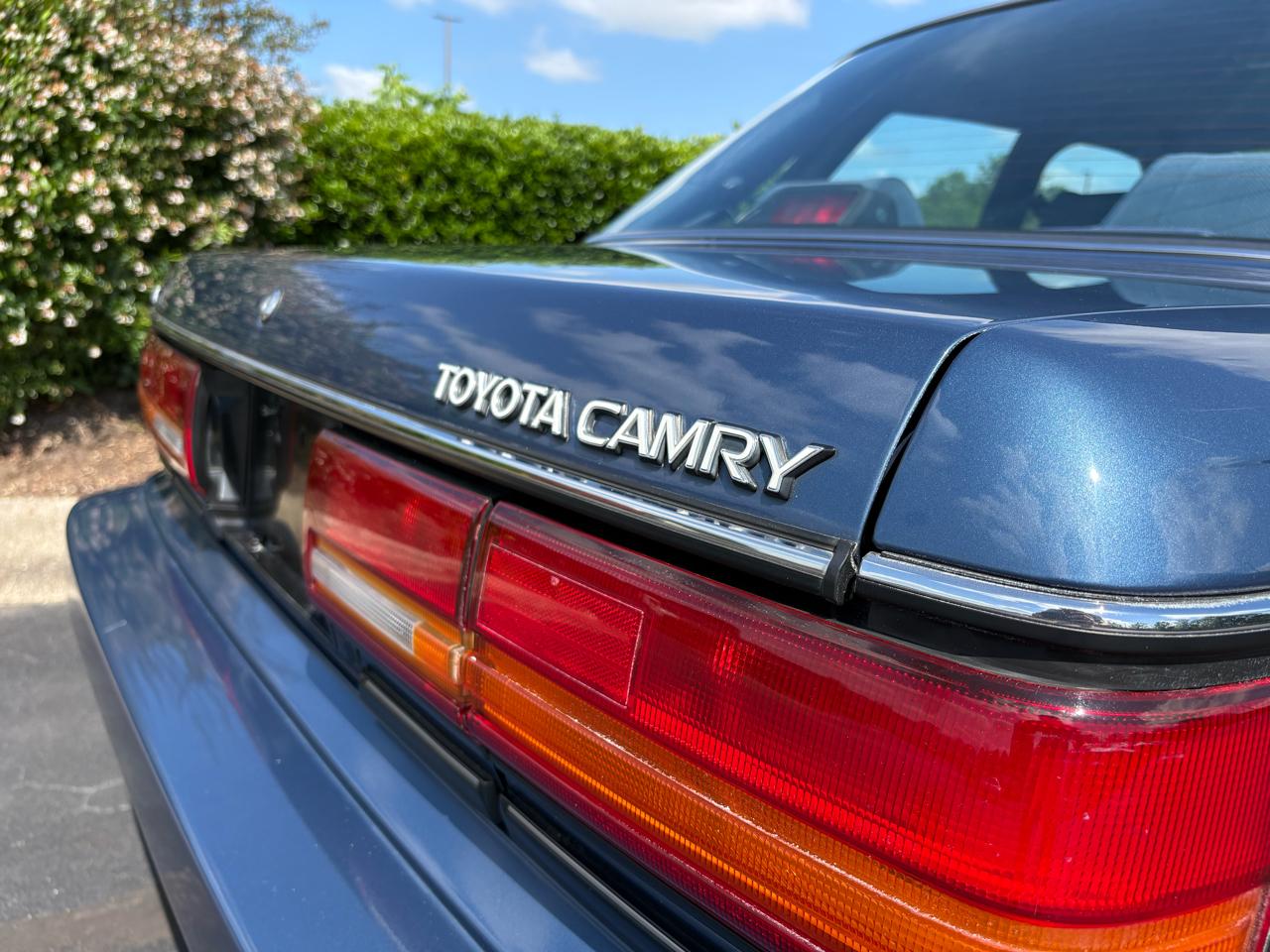 Toyota Camry 4dr Sedan DLX Auto 1991