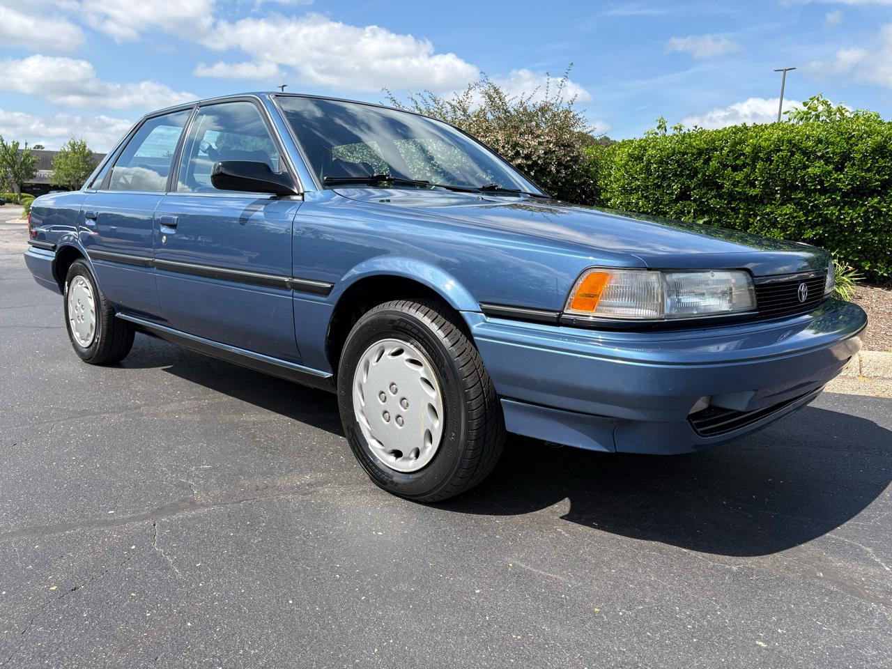 Toyota Camry 4dr Sedan DLX Auto 1991
