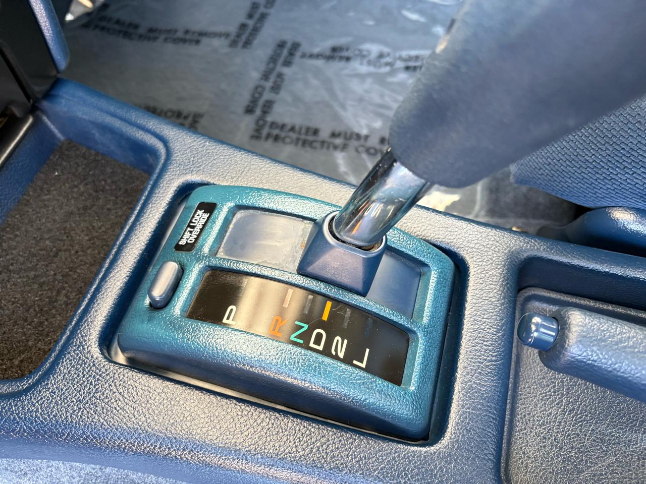 Toyota Camry 4dr Sedan DLX Auto 1991