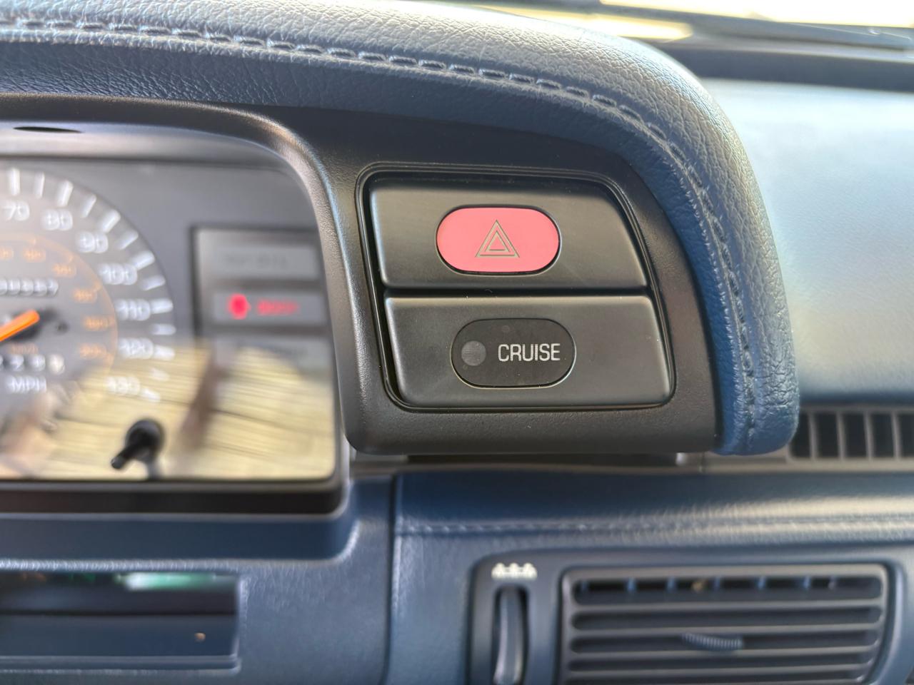Toyota Camry 4dr Sedan DLX Auto 1991