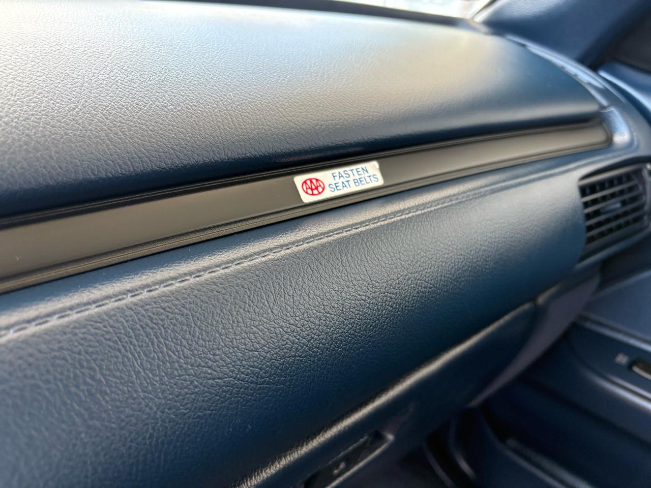 Toyota Camry 4dr Sedan DLX Auto 1991