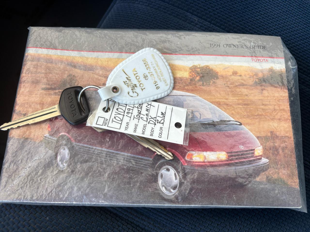 Toyota Camry 4dr Sedan DLX Auto 1991
