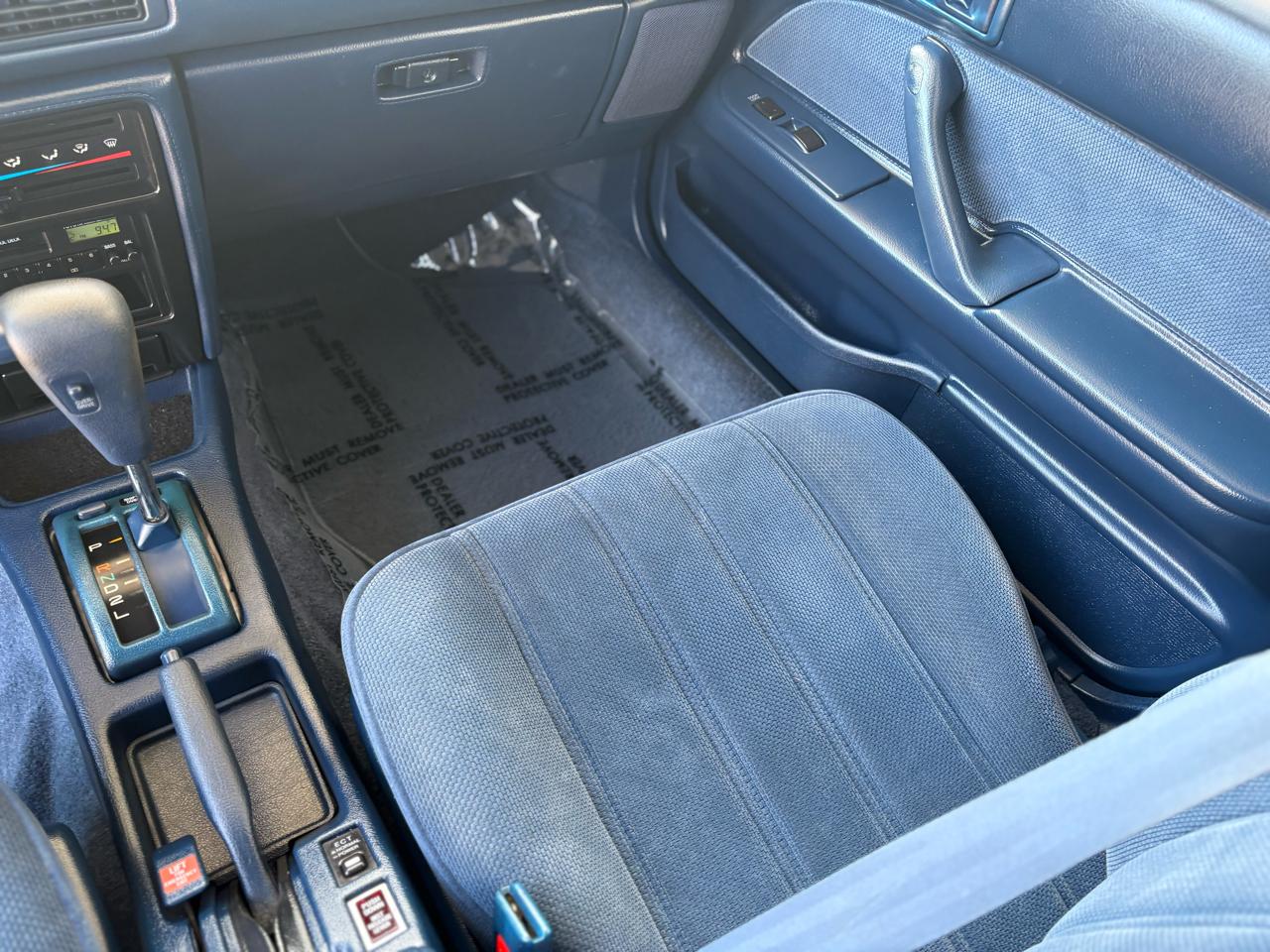 Toyota Camry 4dr Sedan DLX Auto 1991