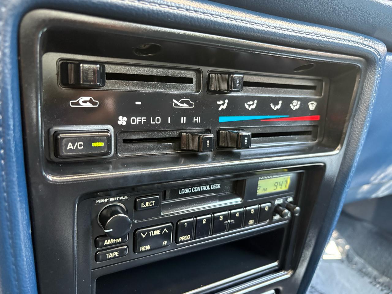 Toyota Camry 4dr Sedan DLX Auto 1991