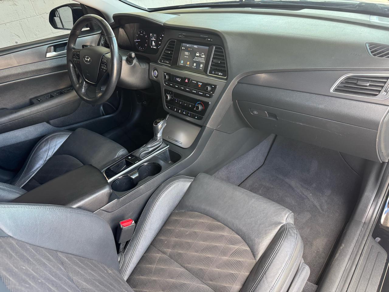 Hyundai Sonata Sport 2.4L 2017