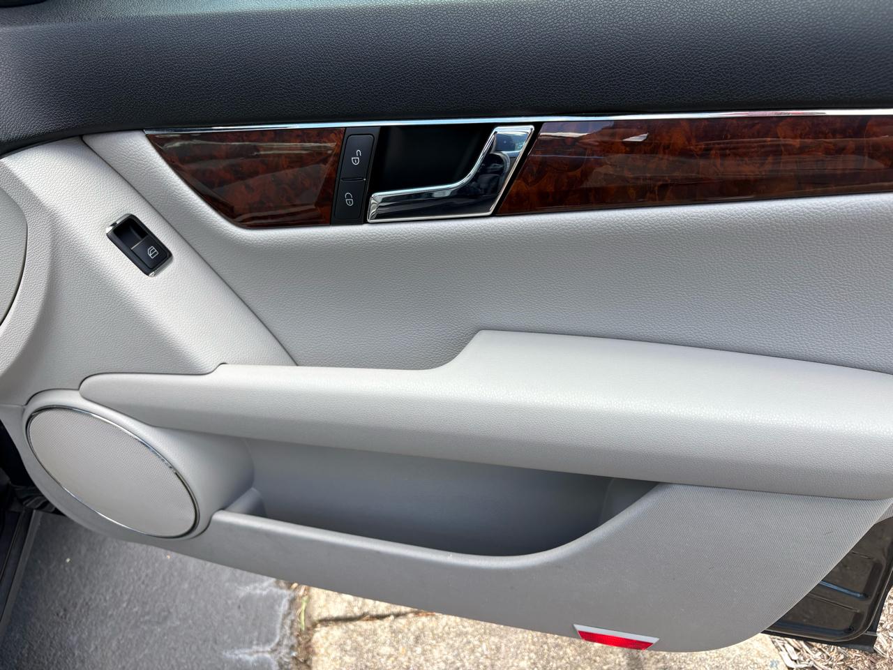 Mercedes-Benz C-Class 4dr Sdn C 300 Sport RWD 2010