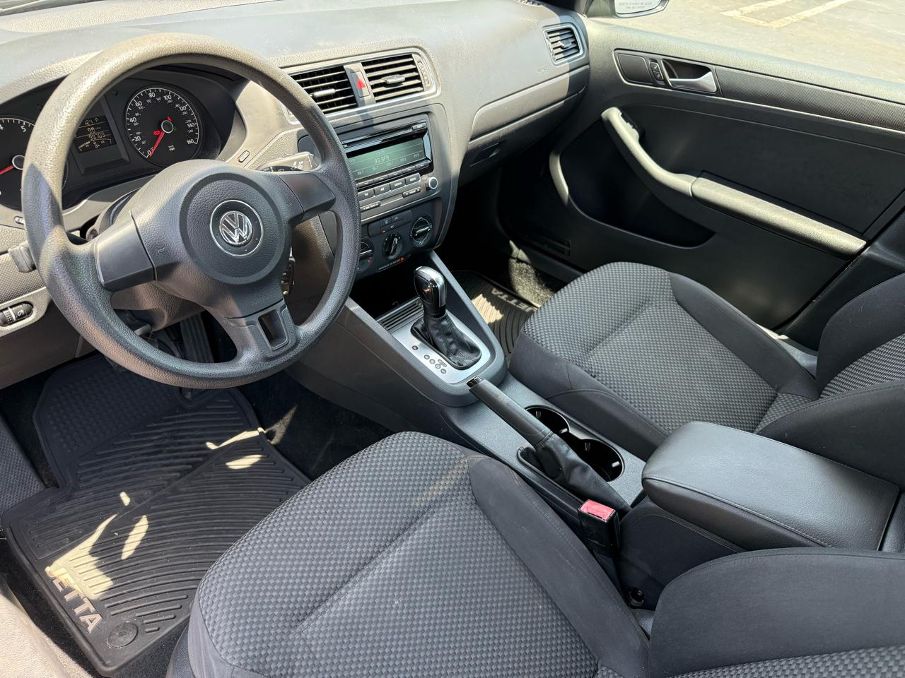 Volkswagen Jetta Sedan 4dr Auto S 2014