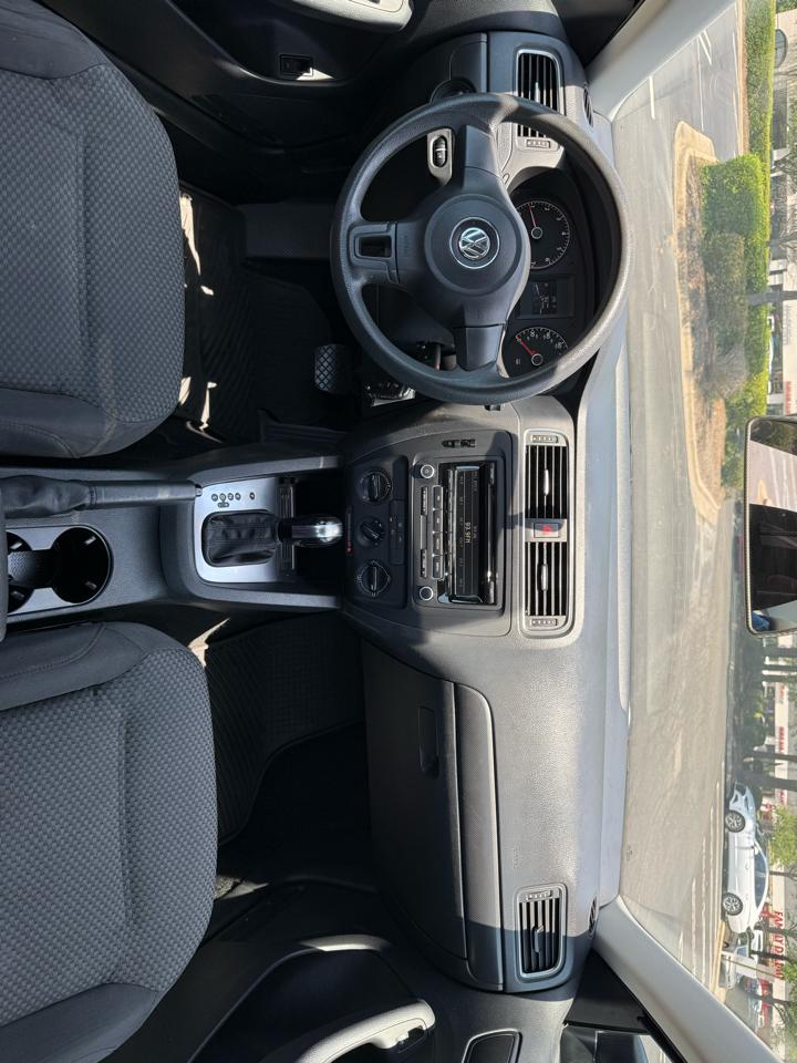 Volkswagen Jetta Sedan 4dr Auto S 2014