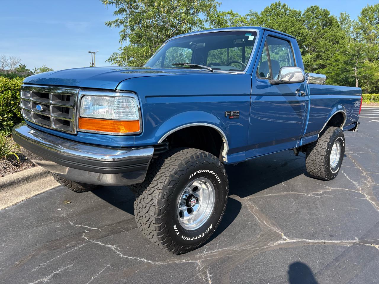 Ford F-150 Reg. Cab Short Bed 4WD 1992