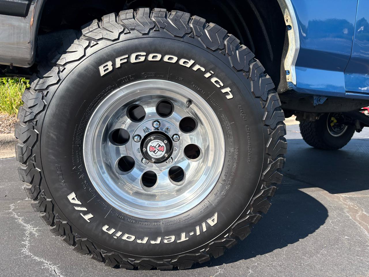 Ford F-150 Reg. Cab Short Bed 4WD 1992