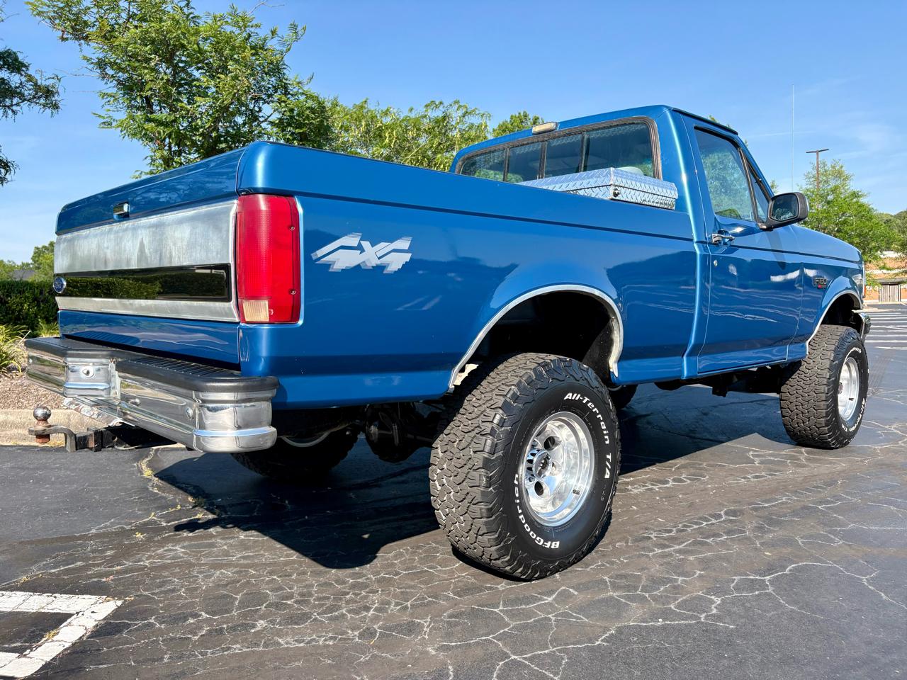 Ford F-150 Reg. Cab Short Bed 4WD 1992