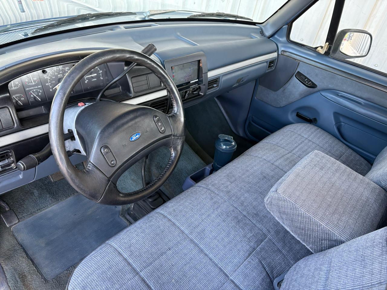 Ford F-150 Reg. Cab Short Bed 4WD 1992