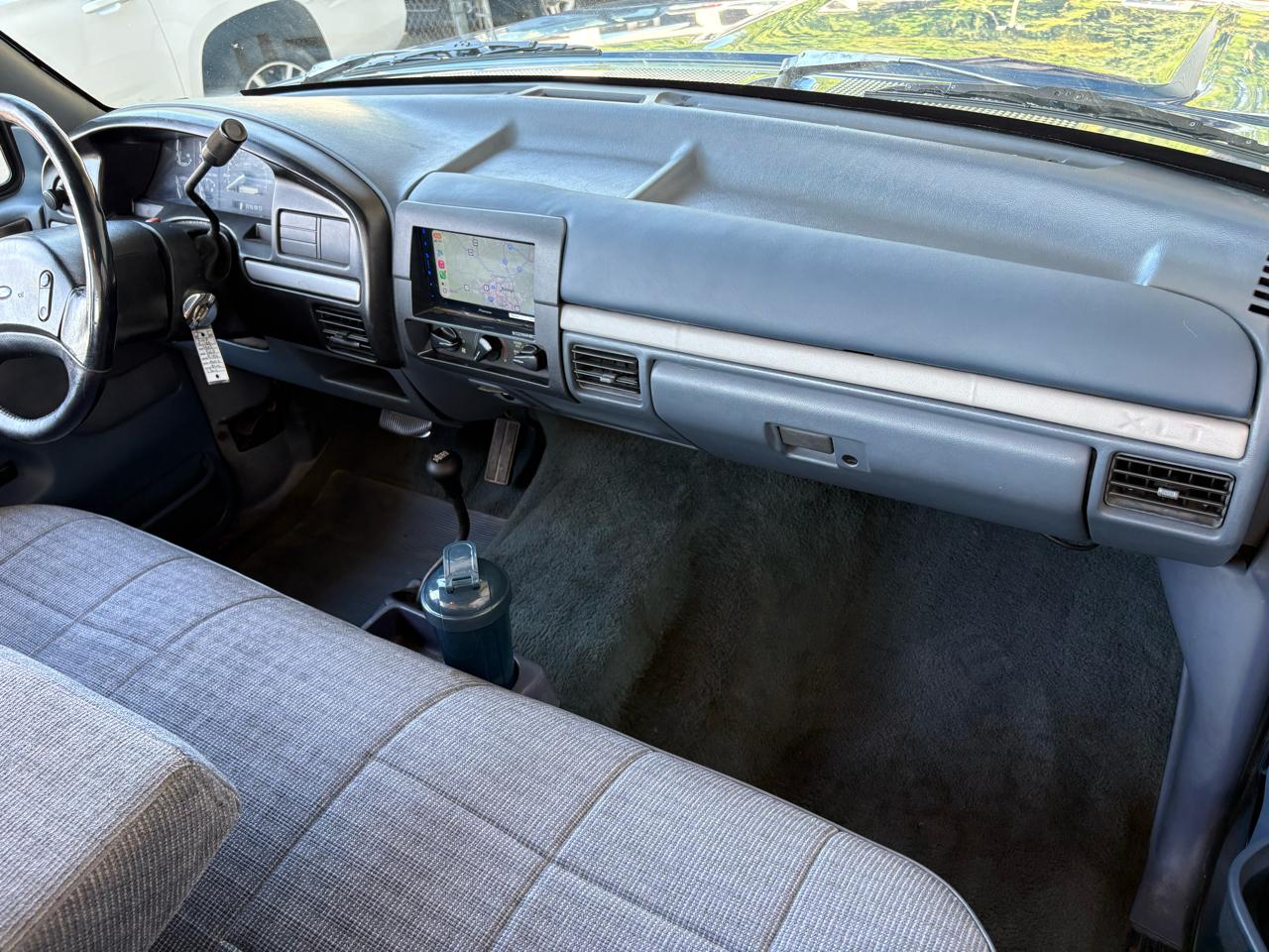 Ford F-150 Reg. Cab Short Bed 4WD 1992