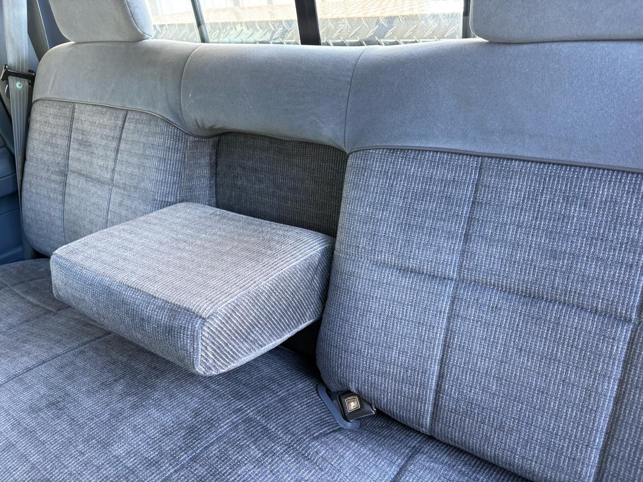 Ford F-150 Reg. Cab Short Bed 4WD 1992
