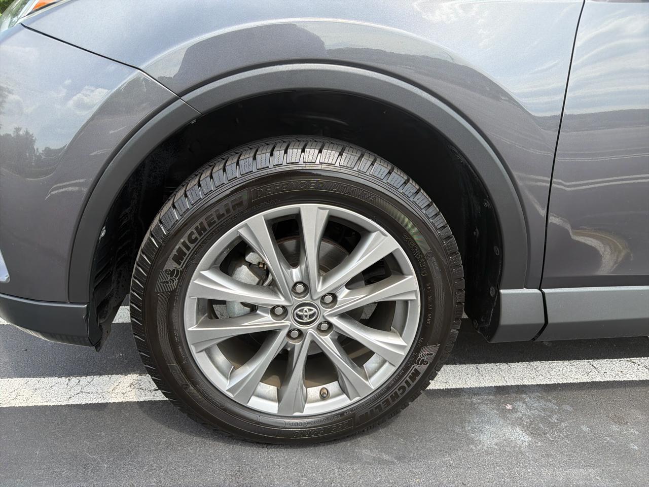 Toyota RAV4 FWD 4dr Limited (Natl) 2016
