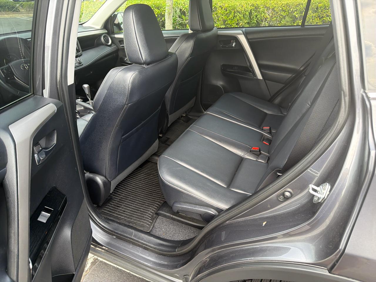 Toyota RAV4 FWD 4dr Limited (Natl) 2016