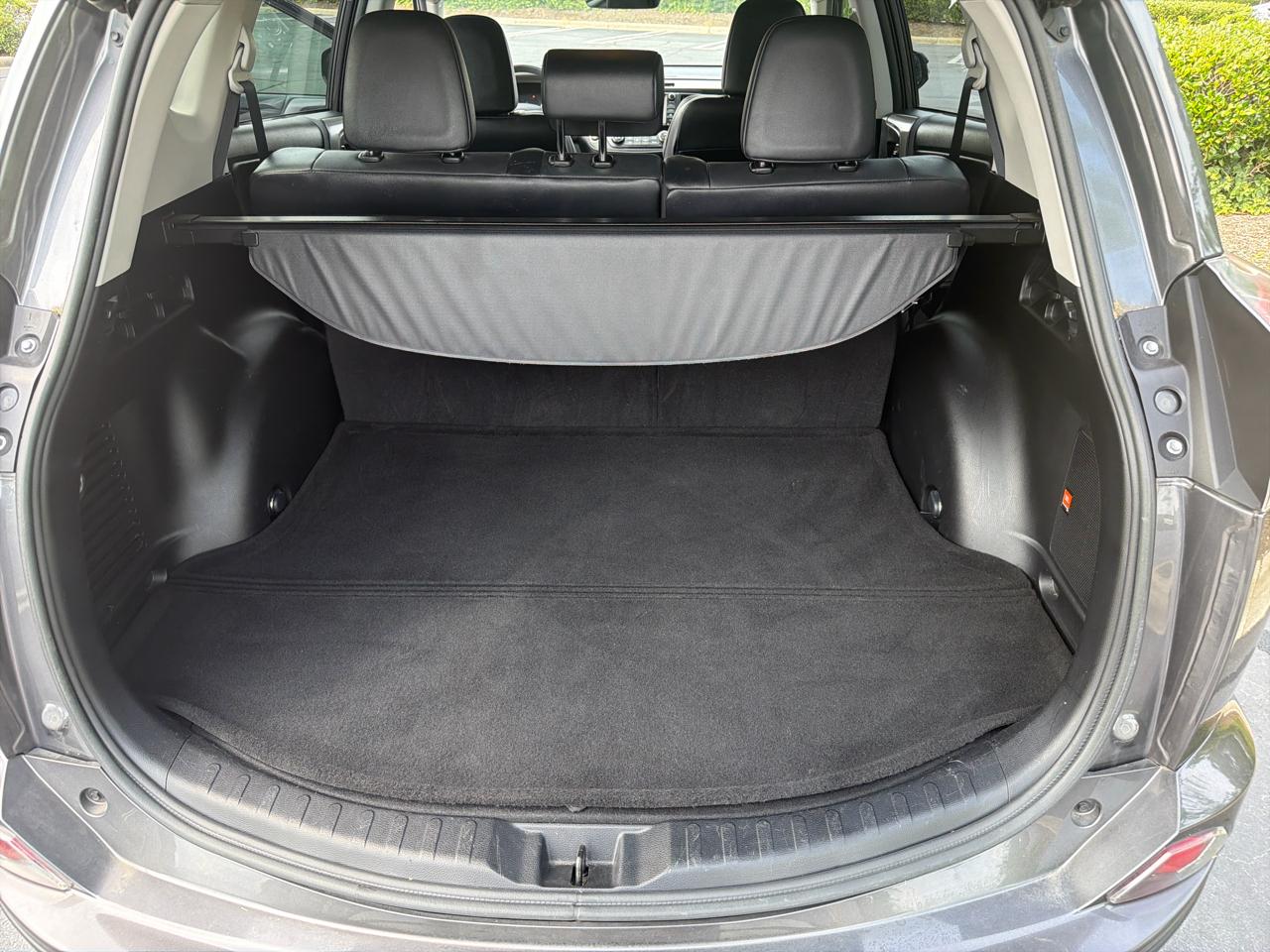 Toyota RAV4 FWD 4dr Limited (Natl) 2016