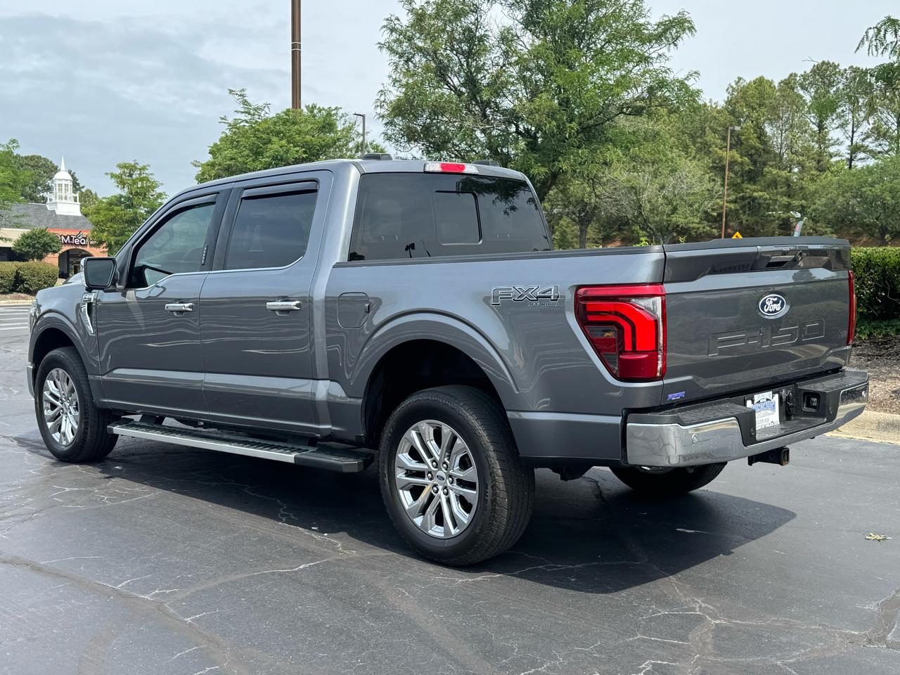 Ford F-150 4WD SuperCrew 139" Lariat 2024