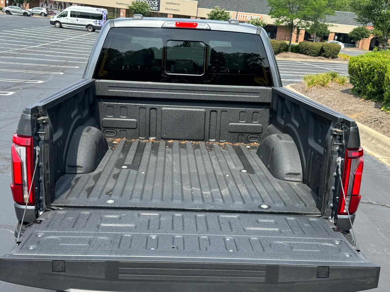 Ford F-150 4WD SuperCrew 139" Lariat 2024