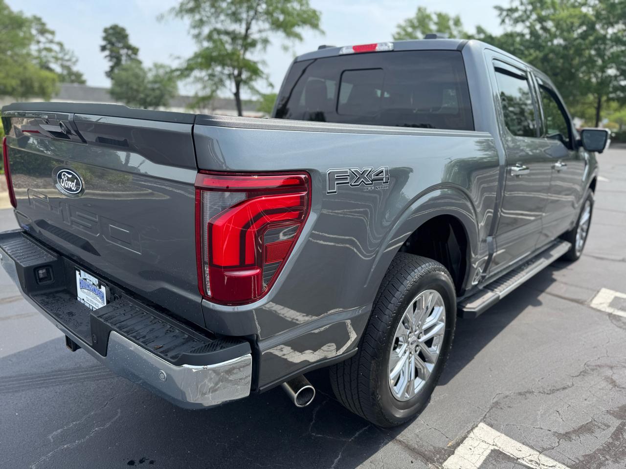 Ford F-150 4WD SuperCrew 139" Lariat 2024