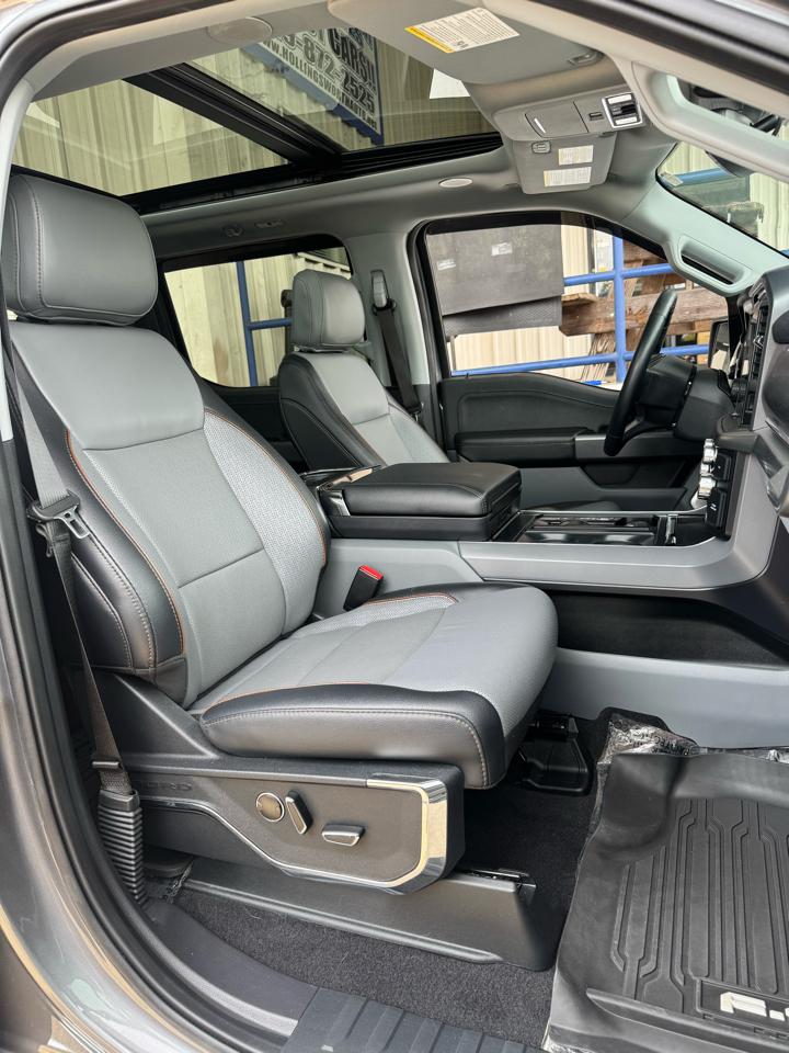 Ford F-150 4WD SuperCrew 139" Lariat 2024
