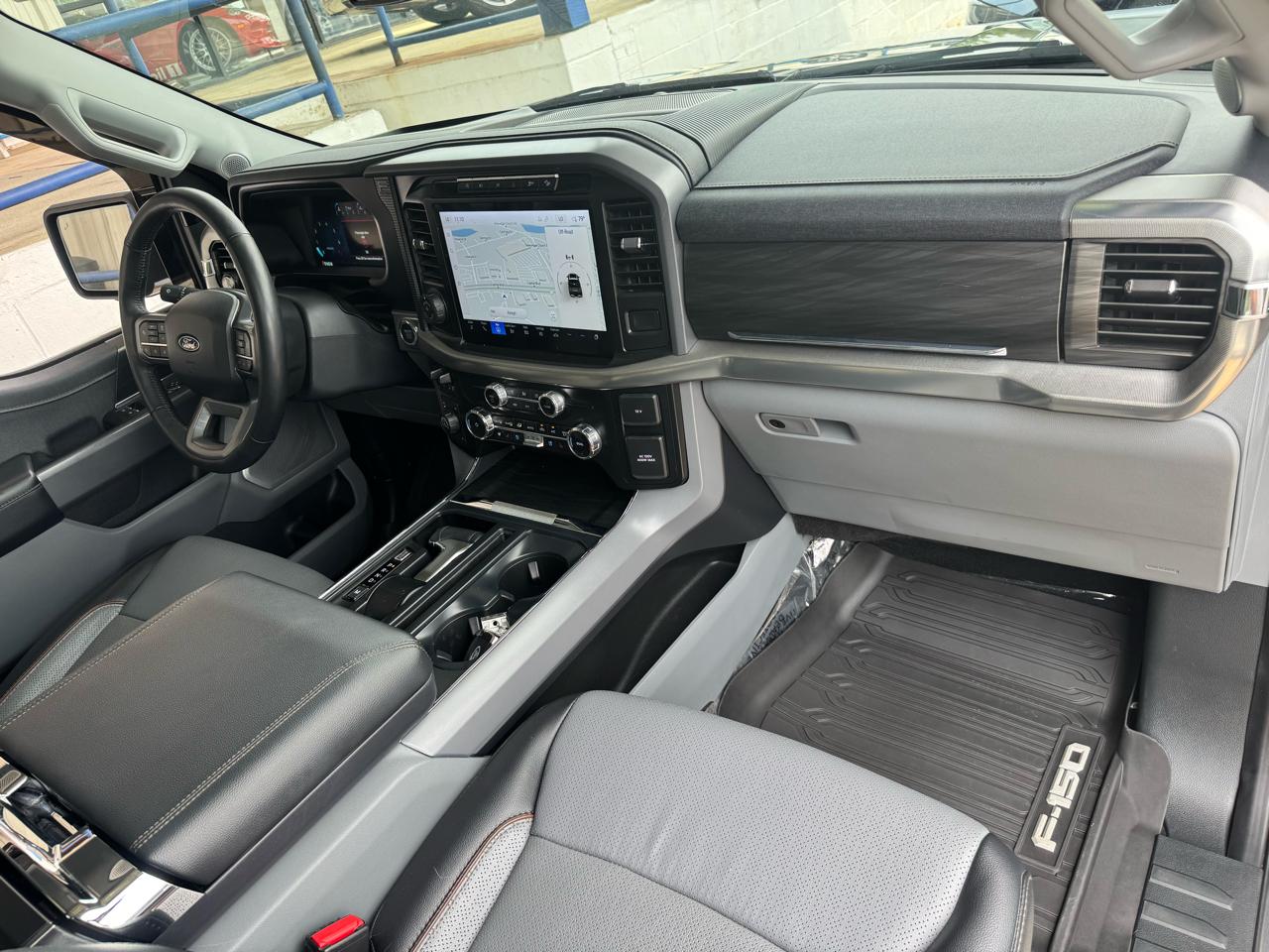 Ford F-150 4WD SuperCrew 139" Lariat 2024