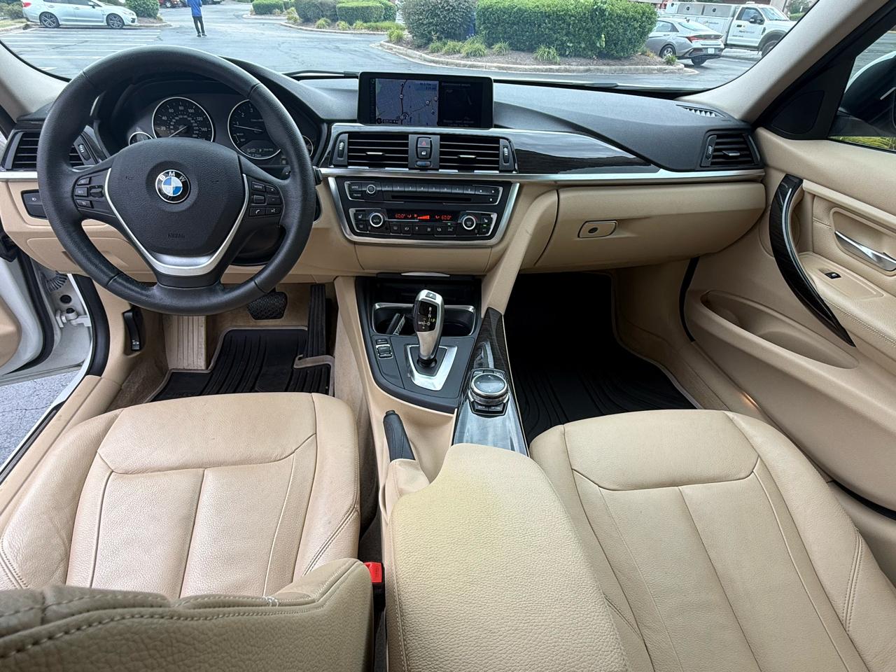 BMW 3 Series 4dr Sdn 335i RWD 2014