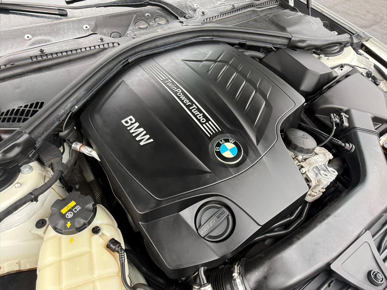 BMW 3 Series 4dr Sdn 335i RWD 2014