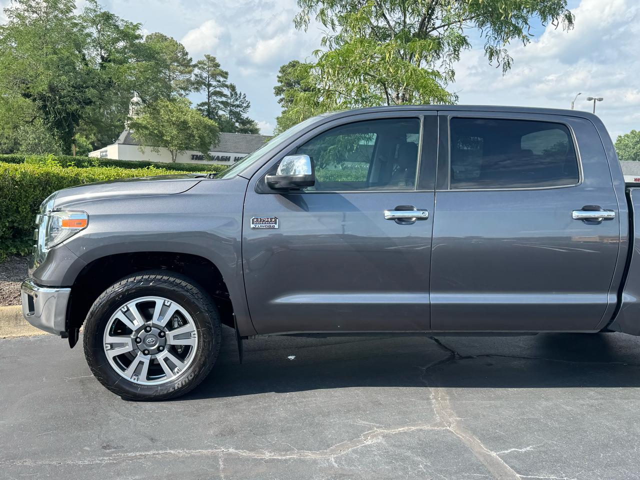 Toyota Tundra 4WD 1794 Edition CrewMax 5.5' Bed 5.7L FFV (Natl) 2018