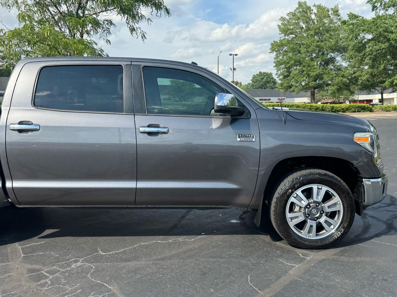 Toyota Tundra 4WD 1794 Edition CrewMax 5.5' Bed 5.7L FFV (Natl) 2018