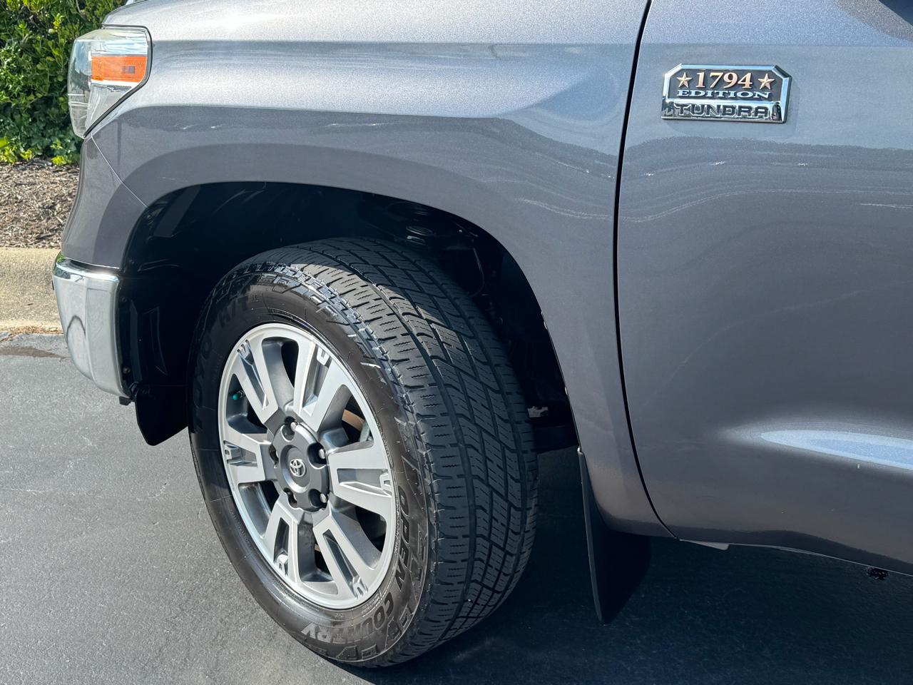 Toyota Tundra 4WD 1794 Edition CrewMax 5.5' Bed 5.7L FFV (Natl) 2018