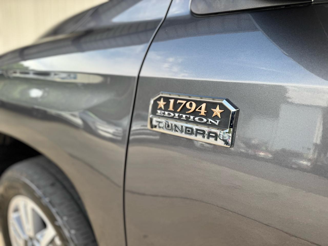 Toyota Tundra 4WD 1794 Edition CrewMax 5.5' Bed 5.7L FFV (Natl) 2018