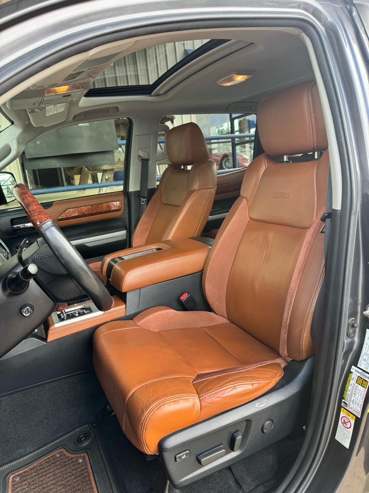 Toyota Tundra 4WD 1794 Edition CrewMax 5.5' Bed 5.7L FFV (Natl) 2018