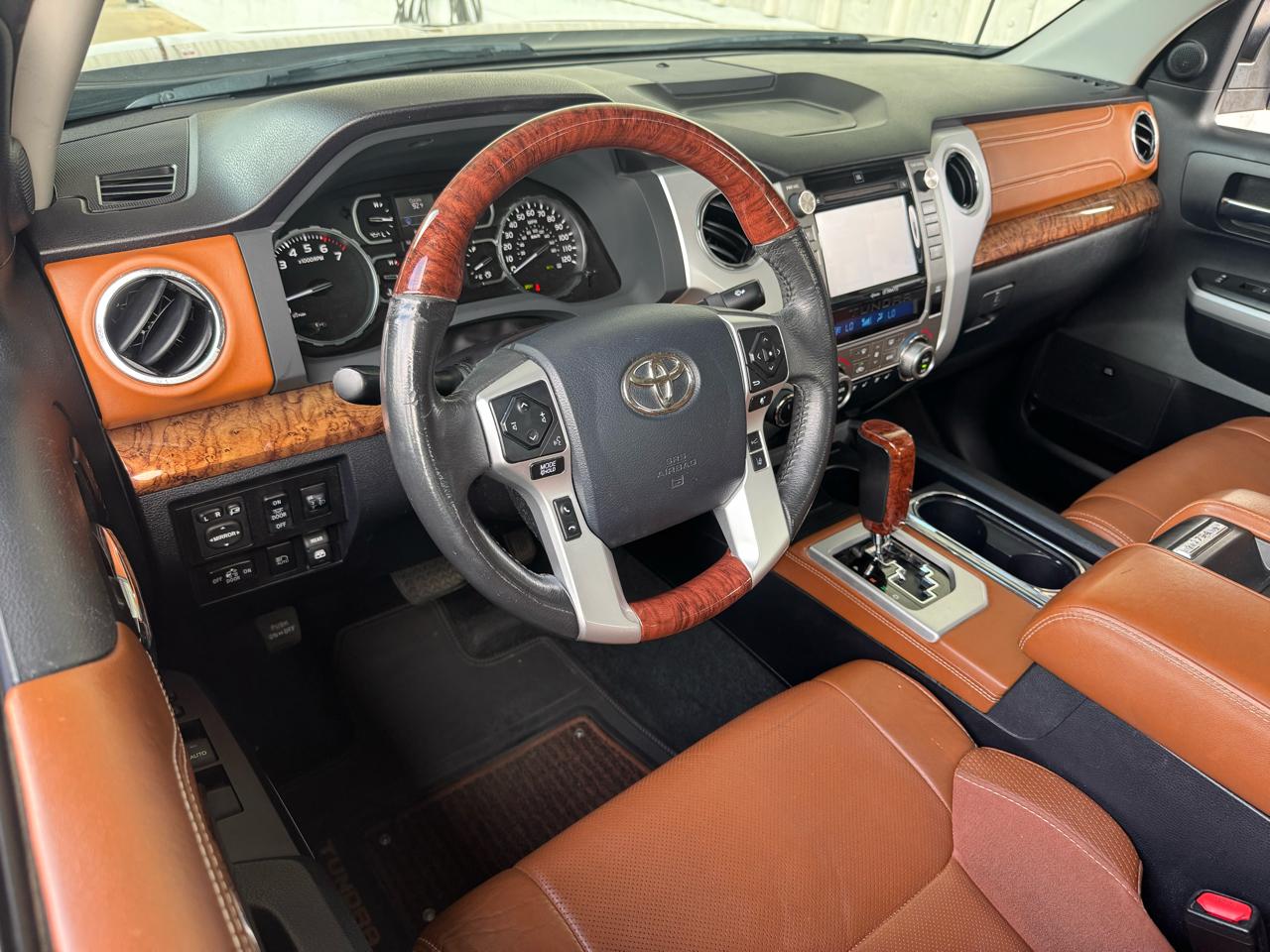 Toyota Tundra 4WD 1794 Edition CrewMax 5.5' Bed 5.7L FFV (Natl) 2018