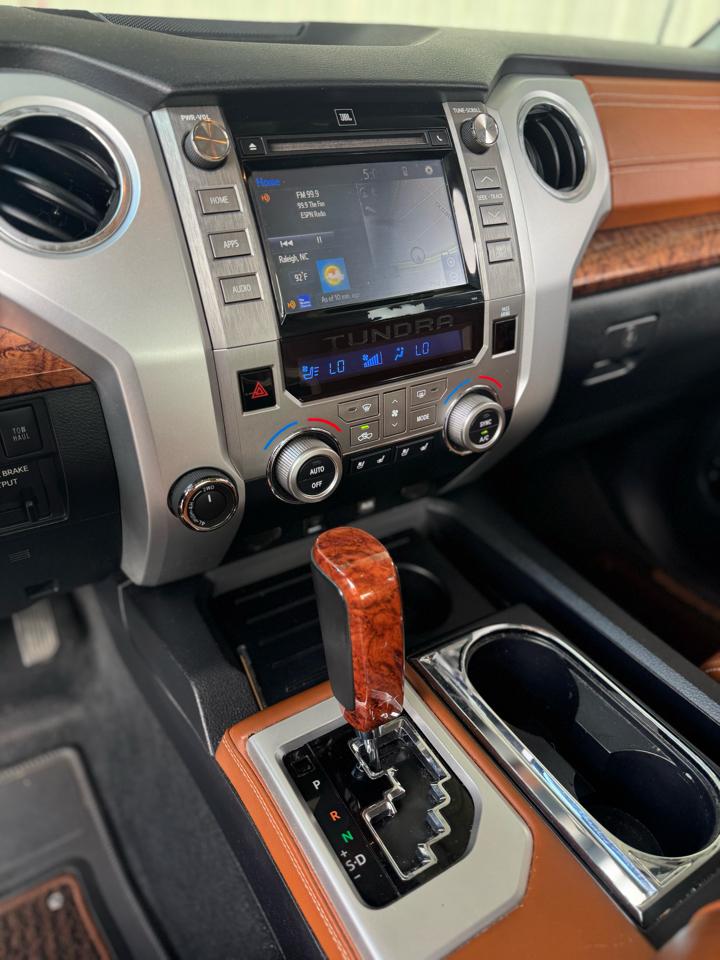 Toyota Tundra 4WD 1794 Edition CrewMax 5.5' Bed 5.7L FFV (Natl) 2018