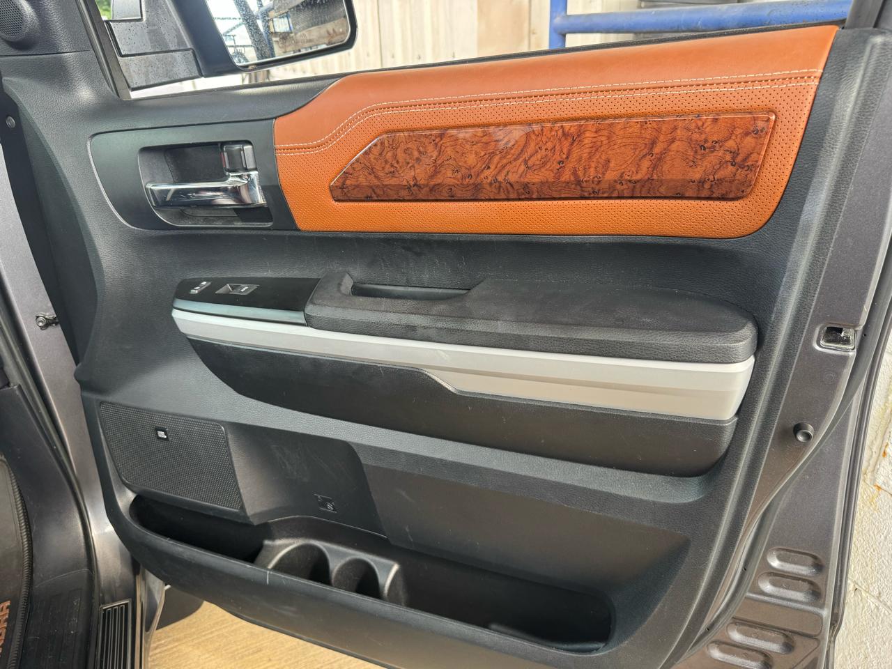 Toyota Tundra 4WD 1794 Edition CrewMax 5.5' Bed 5.7L FFV (Natl) 2018