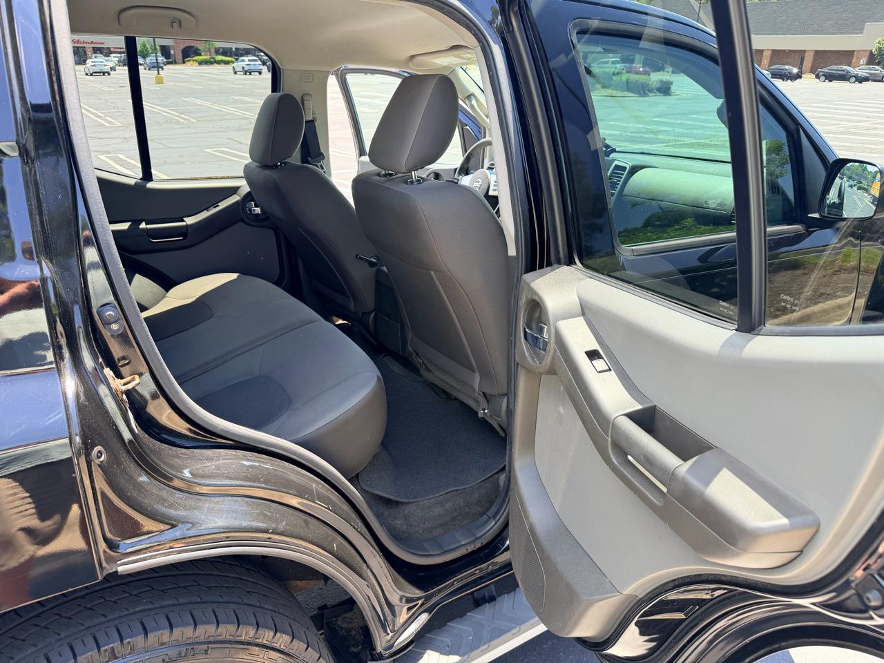 Nissan Xterra 2WD 4dr Auto S 2013