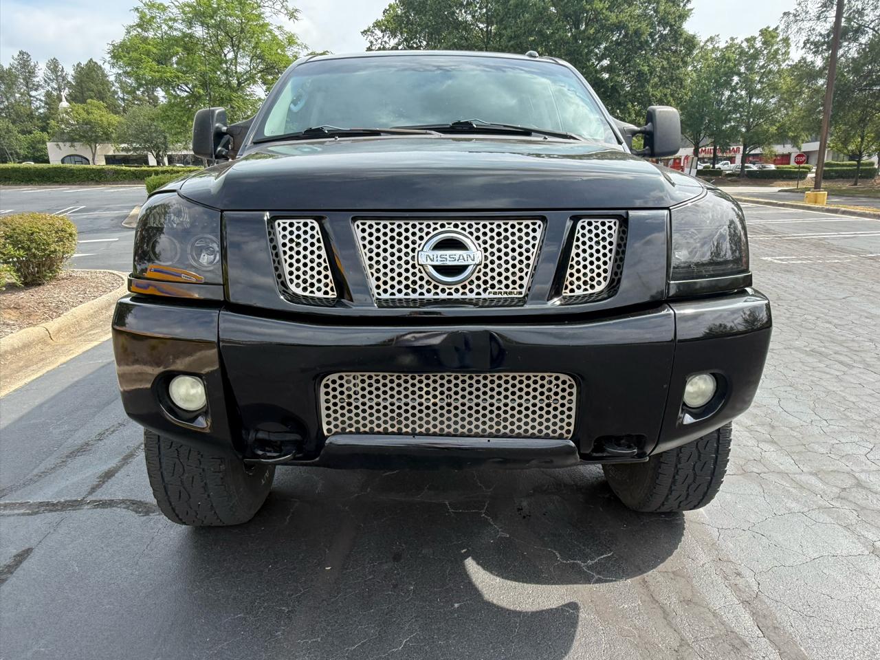 Nissan Titan 4WD Crew Cab SWB PRO-4X 2011