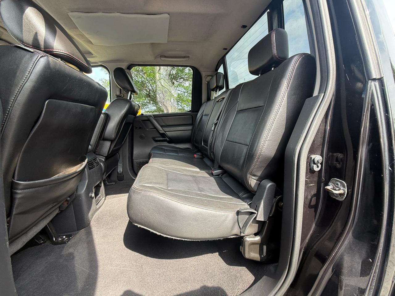 Nissan Titan 4WD Crew Cab SWB PRO-4X 2011