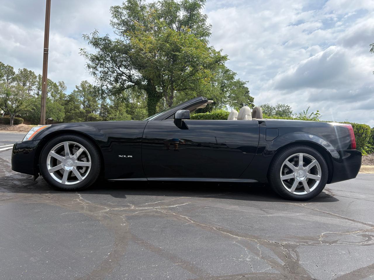 Cadillac XLR 2dr Convertible 2005